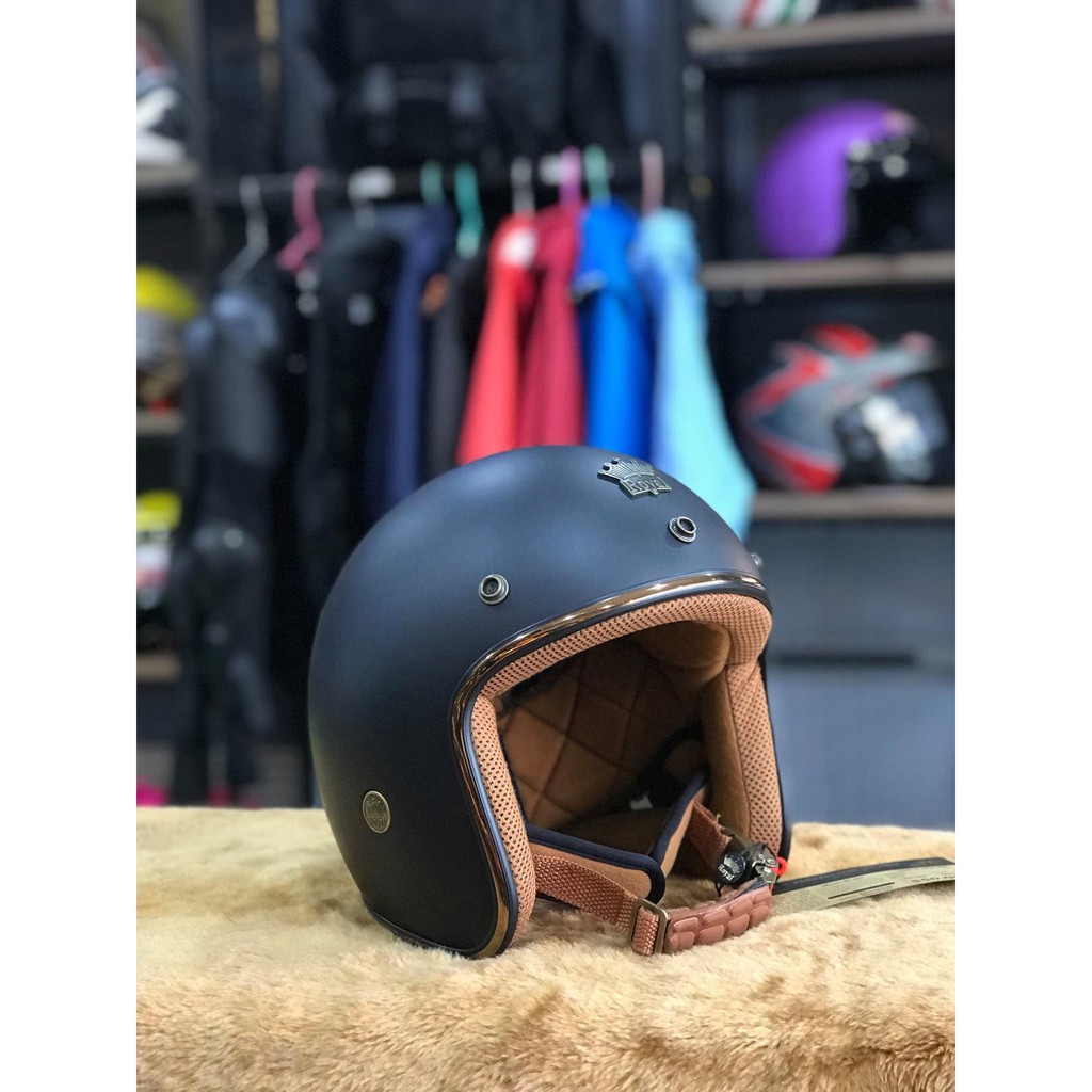 Mũ bảo hiểm Royal M20C đen nhám, nón trùm đầu đi phượt