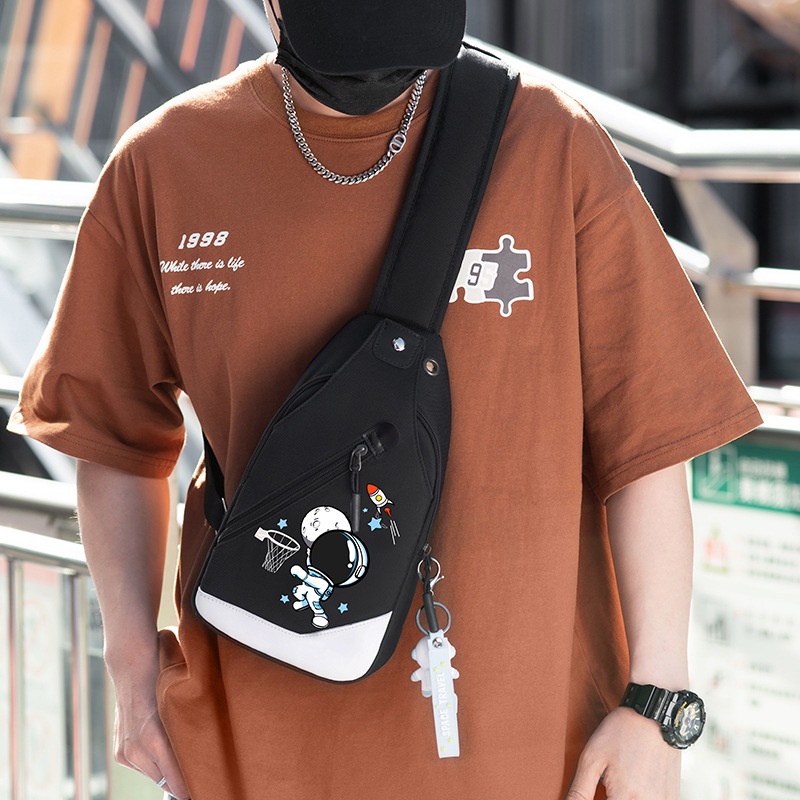 Túi đeo chéo nam nữ họa tiết phi hành gia NASA thời trang Hàn Quốc - Túi Dọc, tặng kèm móc khóa phi hành gia, Apolo Shop