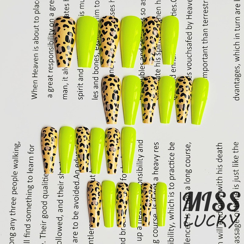 Set 24 Móng Tay Giả Thời Trang Độc Đáo Dành Cho Nữ