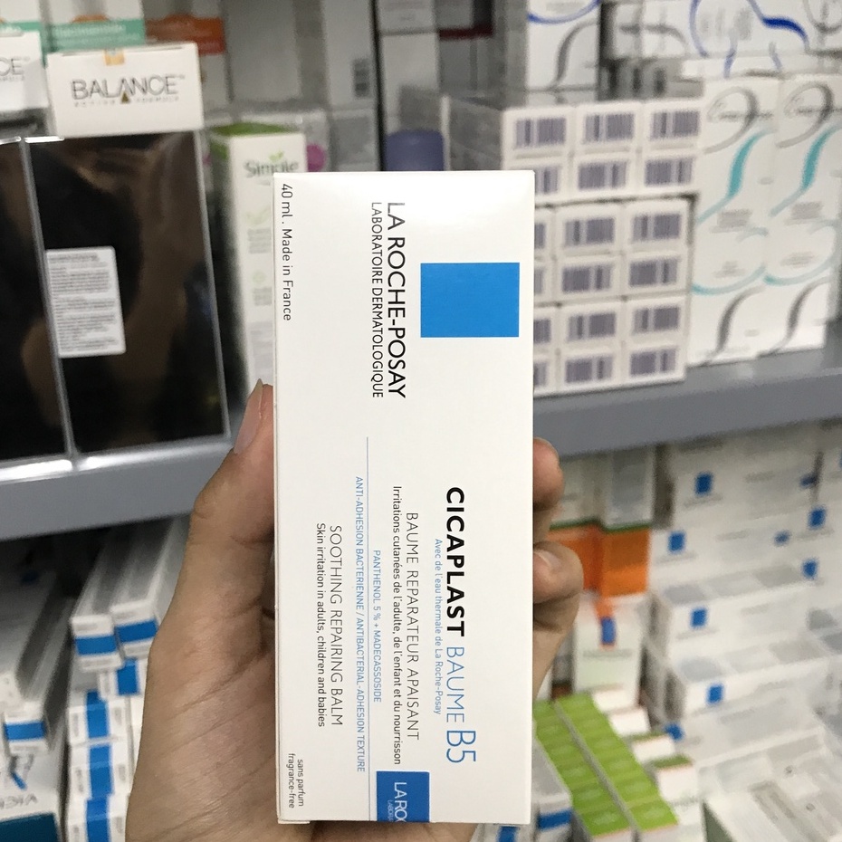 LA ROCHE-POSAY Kem Dưỡng Cicaplast Baume B5+ Soothing Repairing Balm làm dịu và phục hồi da 40ml