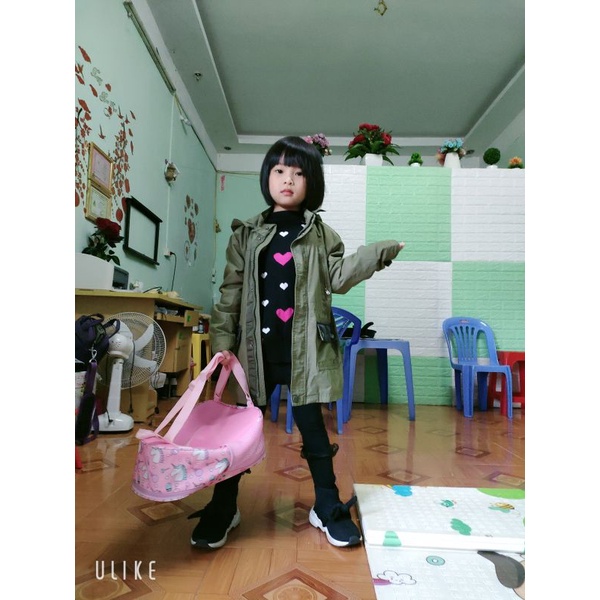 Áo khoác màu quân đội