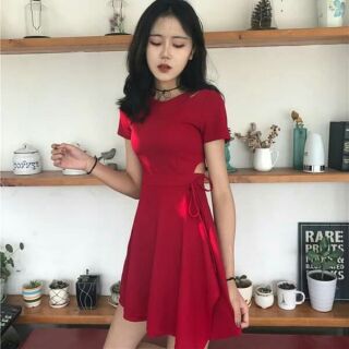 Váy cut out