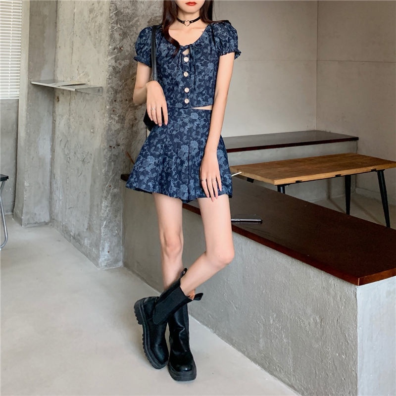 Set Áo Sơ Mi Ngắn Tay Thiết Kế Mới Mùa Hè Kèm Chân Váy Xếp Ly Dành Cho Nữ 2022