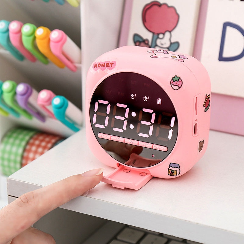 Loa Bluetooth không dây mini kiêm đồng hồ hoạt hình dễ thương đa năng