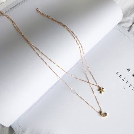 Dây chuyền hai lớp đính mặt trăng và trái tim