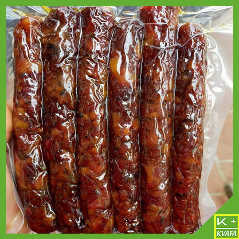 LẠP XƯỞNG HUN KHÓI [0.5KG] loại đặc biệt, làm từ lợn bản Sa Pa, với công thức đặc biệt cho hương vị ngon khó cưỡng