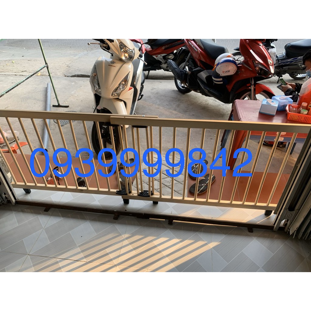 Cửa chặn Chicky Timber Barrier tối đa 2m