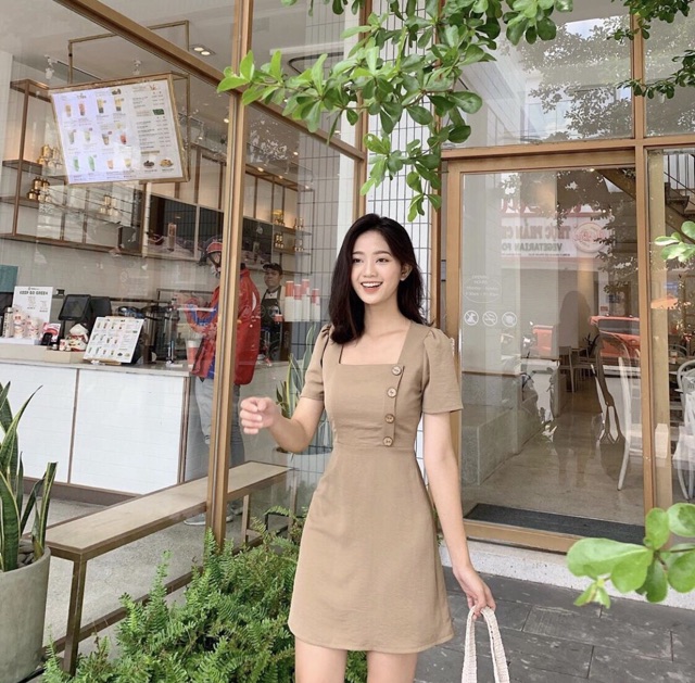 Đầm Cổ Vuông Nút Gỗ Lệch 4 Màu Rêu/kem/đen/trắng xt