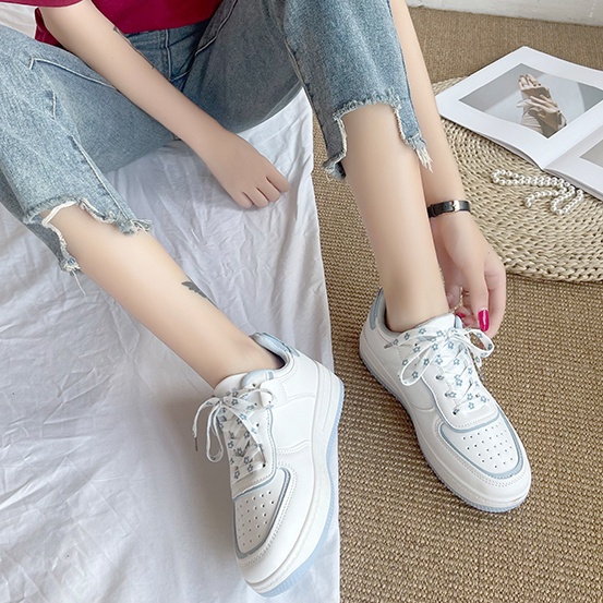 Hàng Mới Về Mới Giày Thể Thao Đế Dày Thoáng Khí In Họa Tiết Hoa Anh Đào / Bướm Phong Cách Hồng Kông Thời Trang Cho Nữ