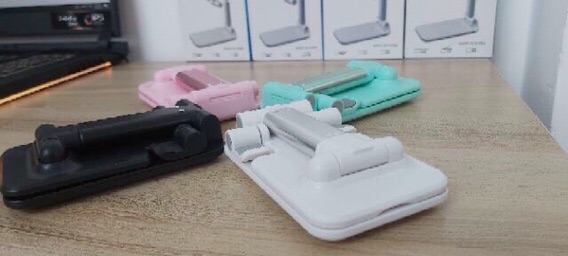 Giá đỡ điện thoại để bàn có gương