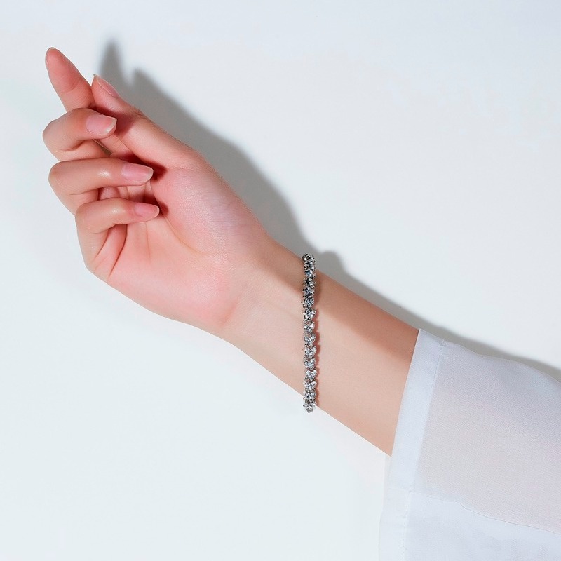 Vòng tay dây xích mặt trái tim đính đá zircon phong cách Hàn Quốc cho nam và nữ
