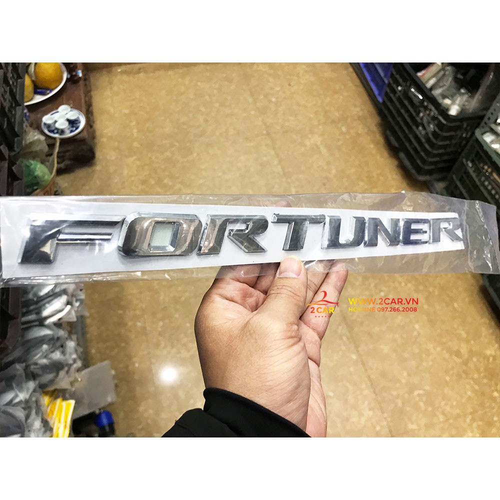 Tem logo Chữ nổi FORTUNER dán trang trí xe ô tô Fortuner 3D