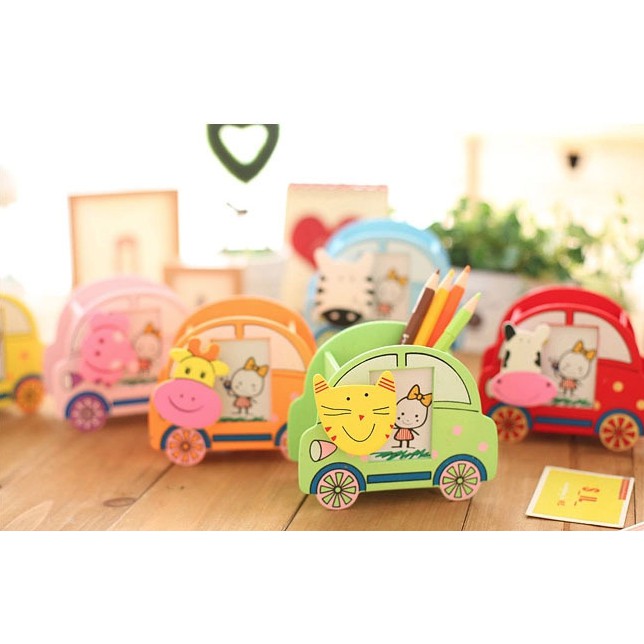 Ống cắm bút xe ô tô cute