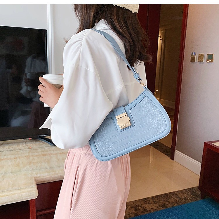 Túi Kẹp Nách Khóa Vuông Vân Da Rắn Cực Đẹp [ HÀNG LOẠI 1] | BigBuy360 - bigbuy360.vn