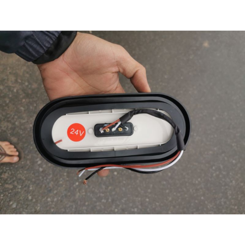 Đèn LED thuyền,đèn sườn xe, đèn cản sau trang trí xe tải 12-24V.