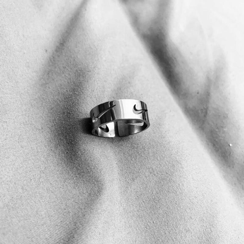 Nhẫn Đeo Tay Kiểu Thể Thao Cá Tính Dành Cho Nam Và Nữ