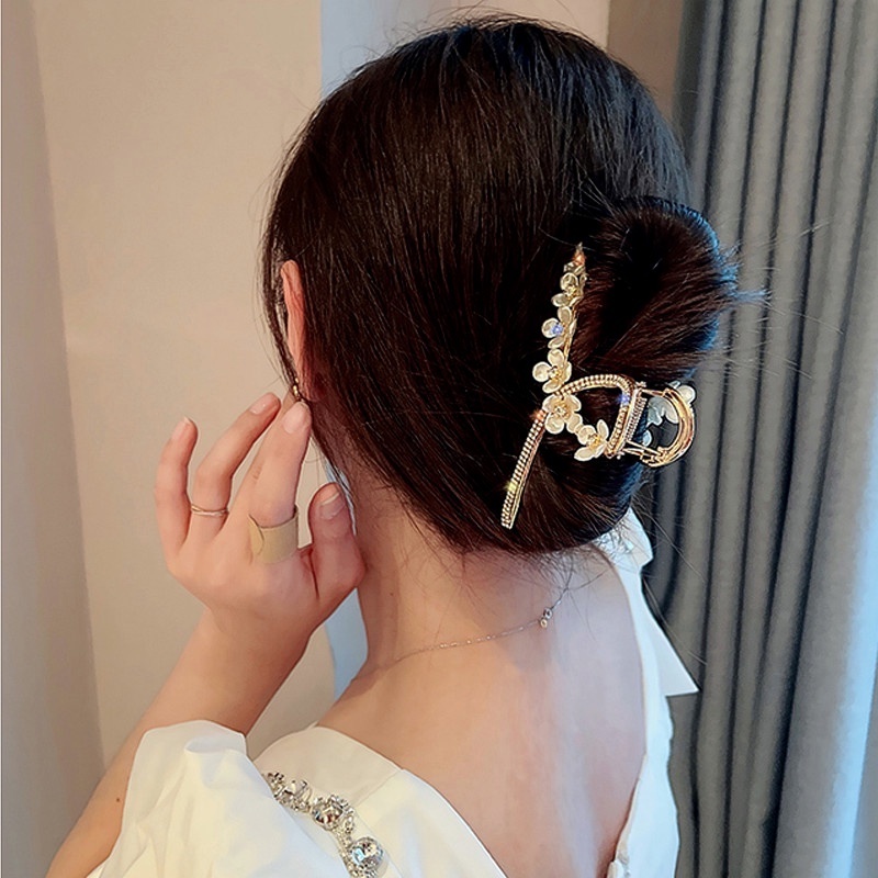 Kẹp Tóc Hình Hoa Đính Đá Kiểu Dáng Tinh Tế Thời Trang Cho Nữ
