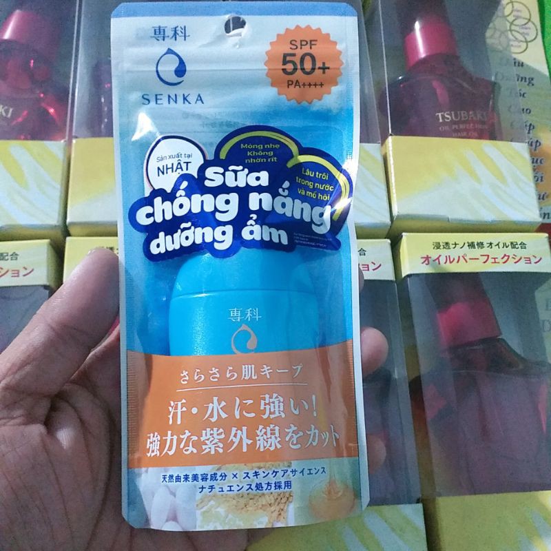 Sữa chống nắng dưỡng ẩm senka ferfect uv milk | BigBuy360 - bigbuy360.vn