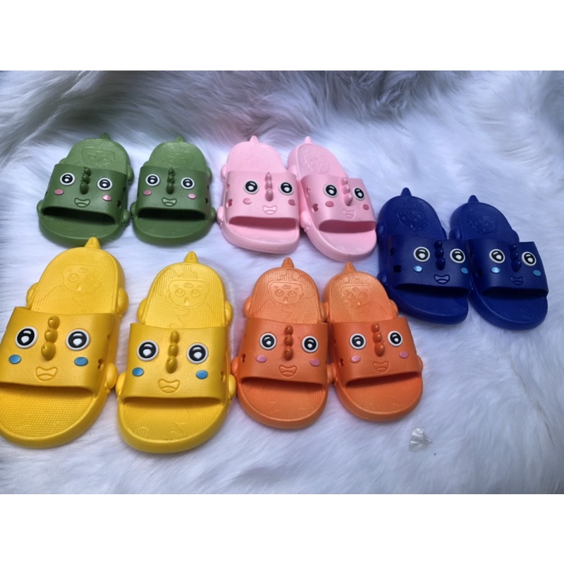 Dép quai ngang cho bé hình khủng long siêu cưng