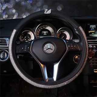 Bọc Vô Lăng Đính Đá 2/3 Logo Biểu Tượng