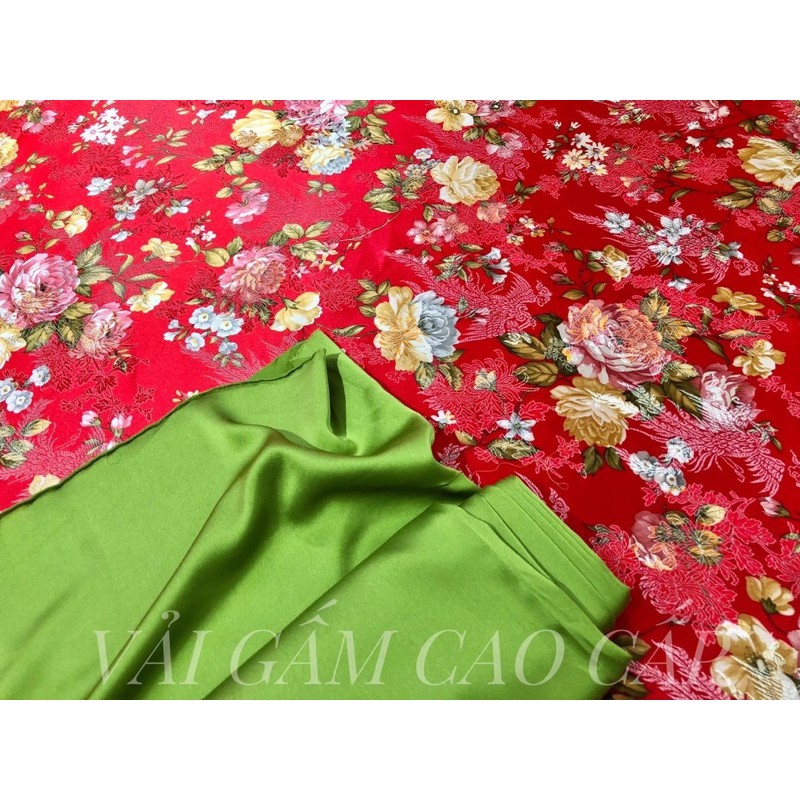 Vải gấm hoa hồng đỏ