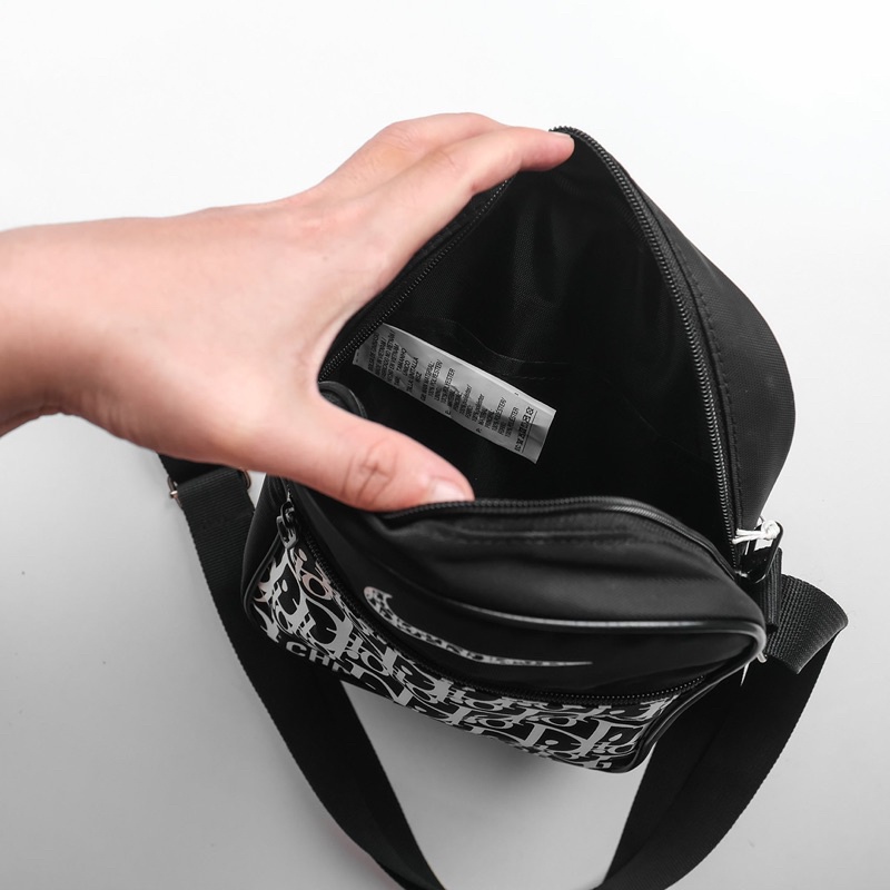 Túi đeo chéo DR unisex