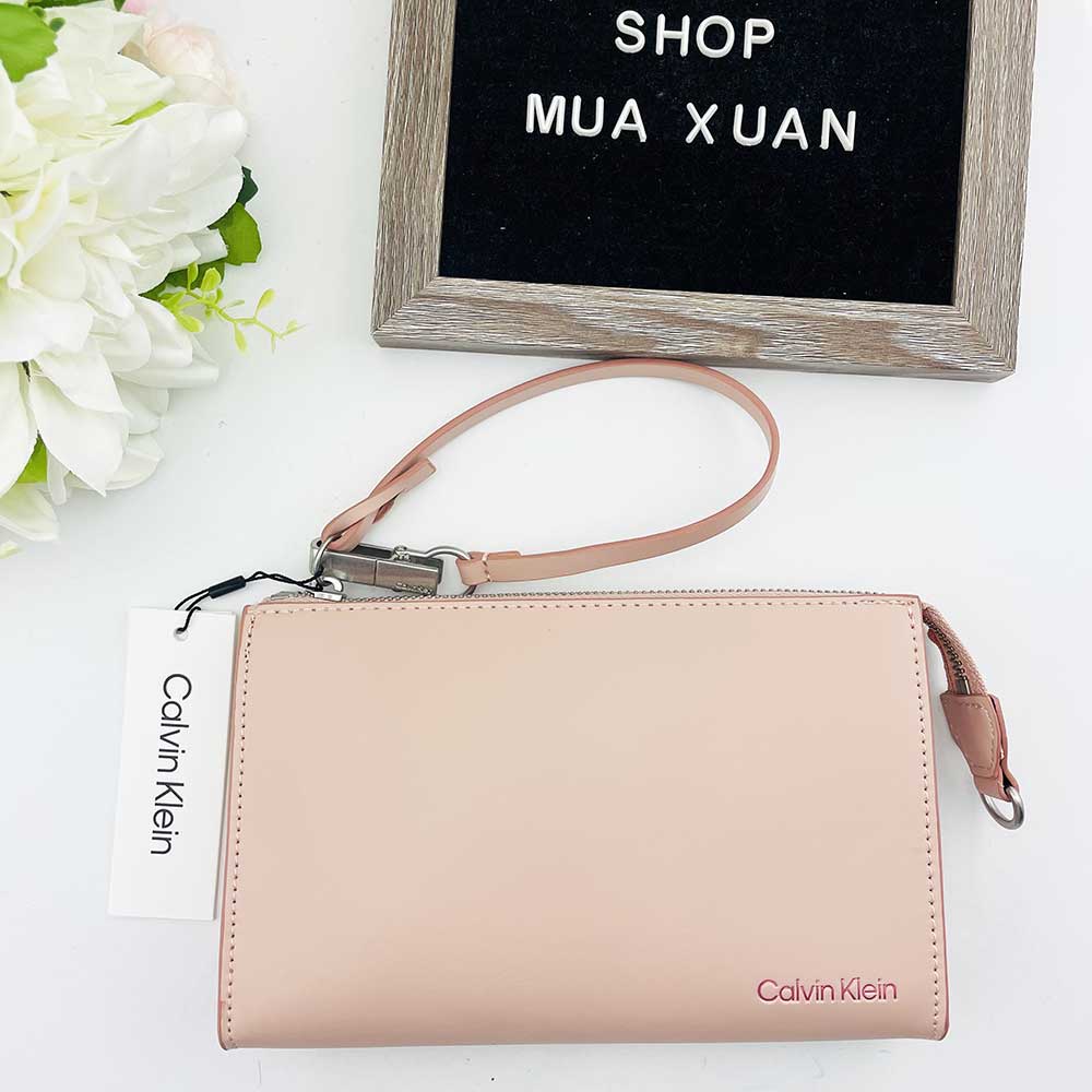 Túi đeo vai nữ Calvin Klein Embossed Logo Convertible Pouch, Pink
