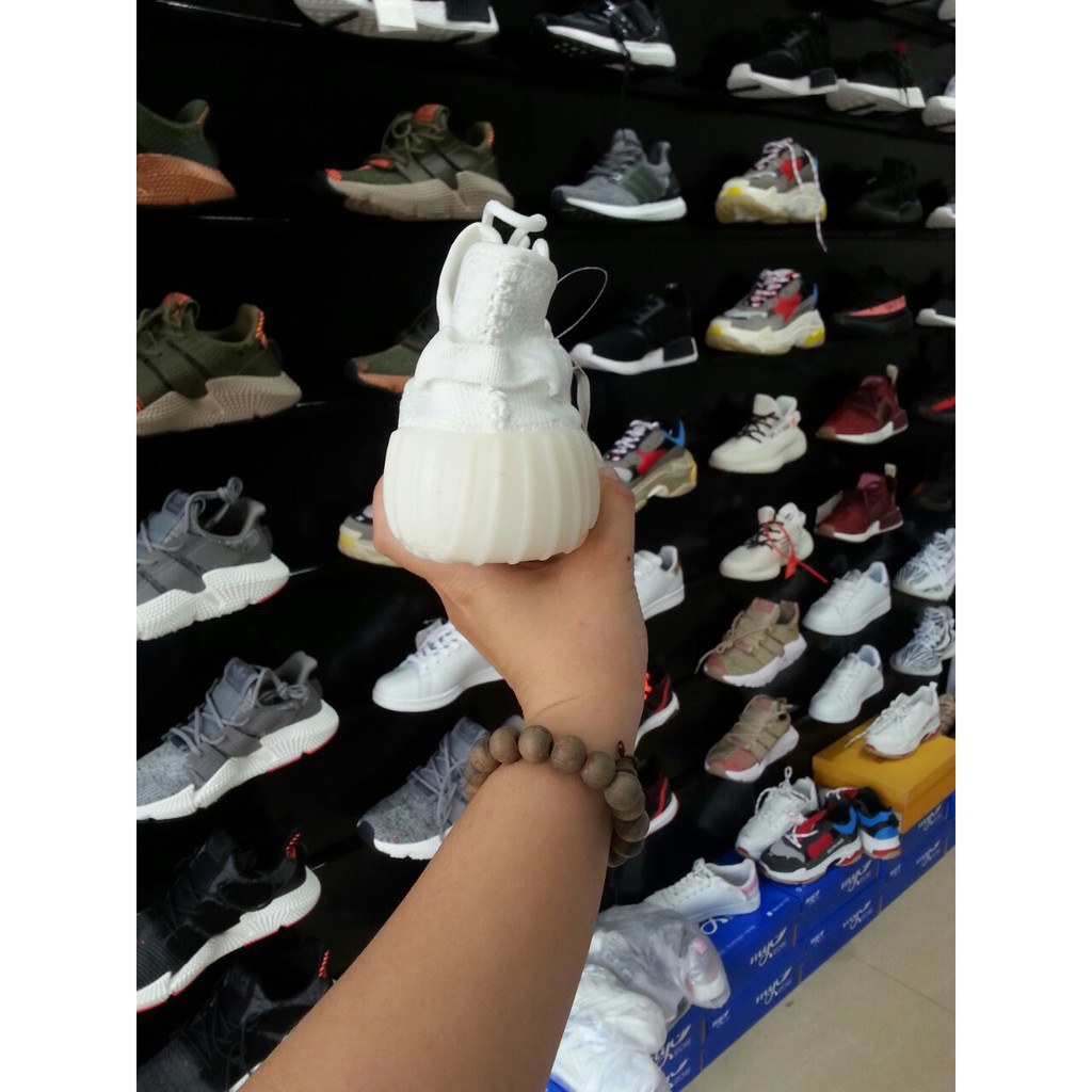 ⚡️[RẺ VÔ ĐỊCH] Giày Adidas Yeezy V2 FULL TRẮNG [NGỌC TRINH] | BigBuy360 - bigbuy360.vn