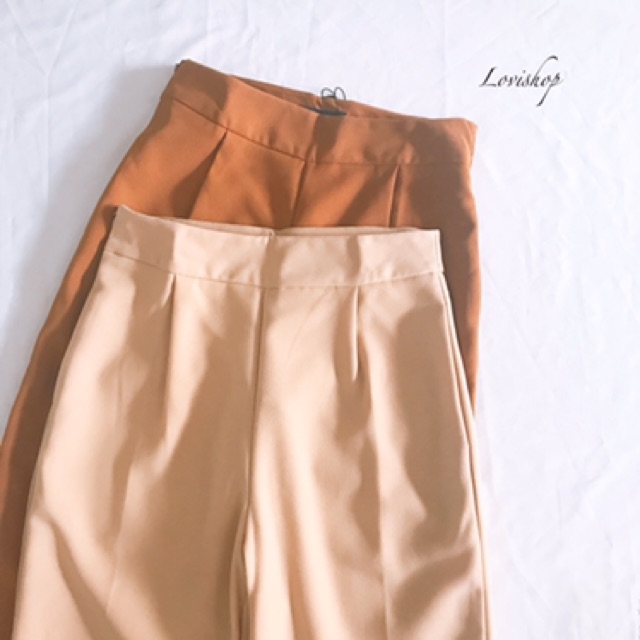 Baggy lửng màu nâu và kem