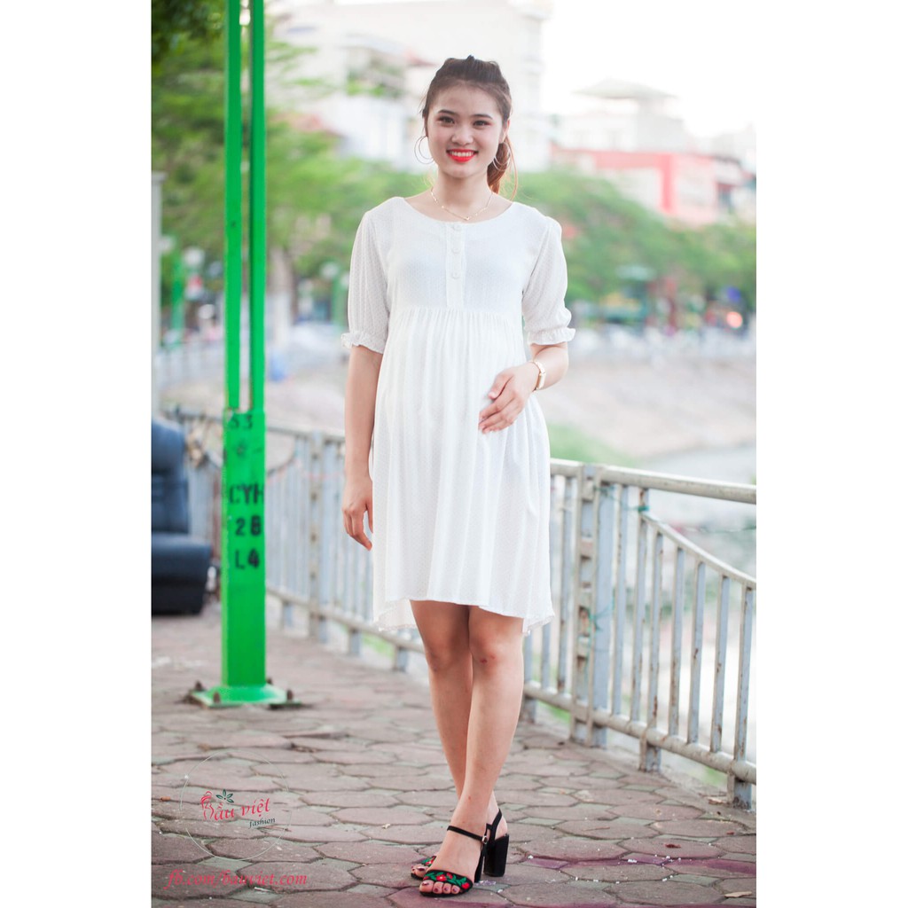 Đầm bầu trắng chấm cúc đóng mở cho con bú