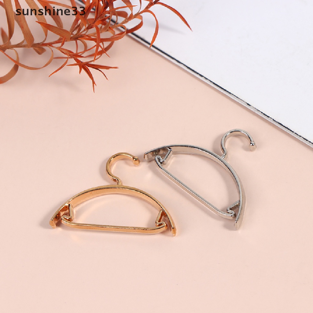 Set 4 Móc Treo Đồ Mini Bằng Kim Loại Phong Cách Retro Cho Nhà Búp Bê 1 / 12