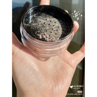 Phấn bắt sáng MAC Iridescent Powder - Silver Dusk
