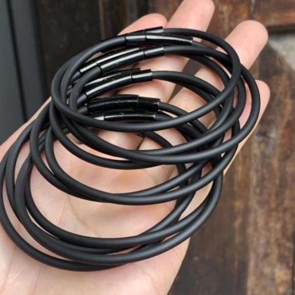 Dây Cao Su Đen Chốt Đen Hàng Loại 1 - Đeo Cùng Phụ Kiện Thời Trang, Hạt Đá, Lu Thống