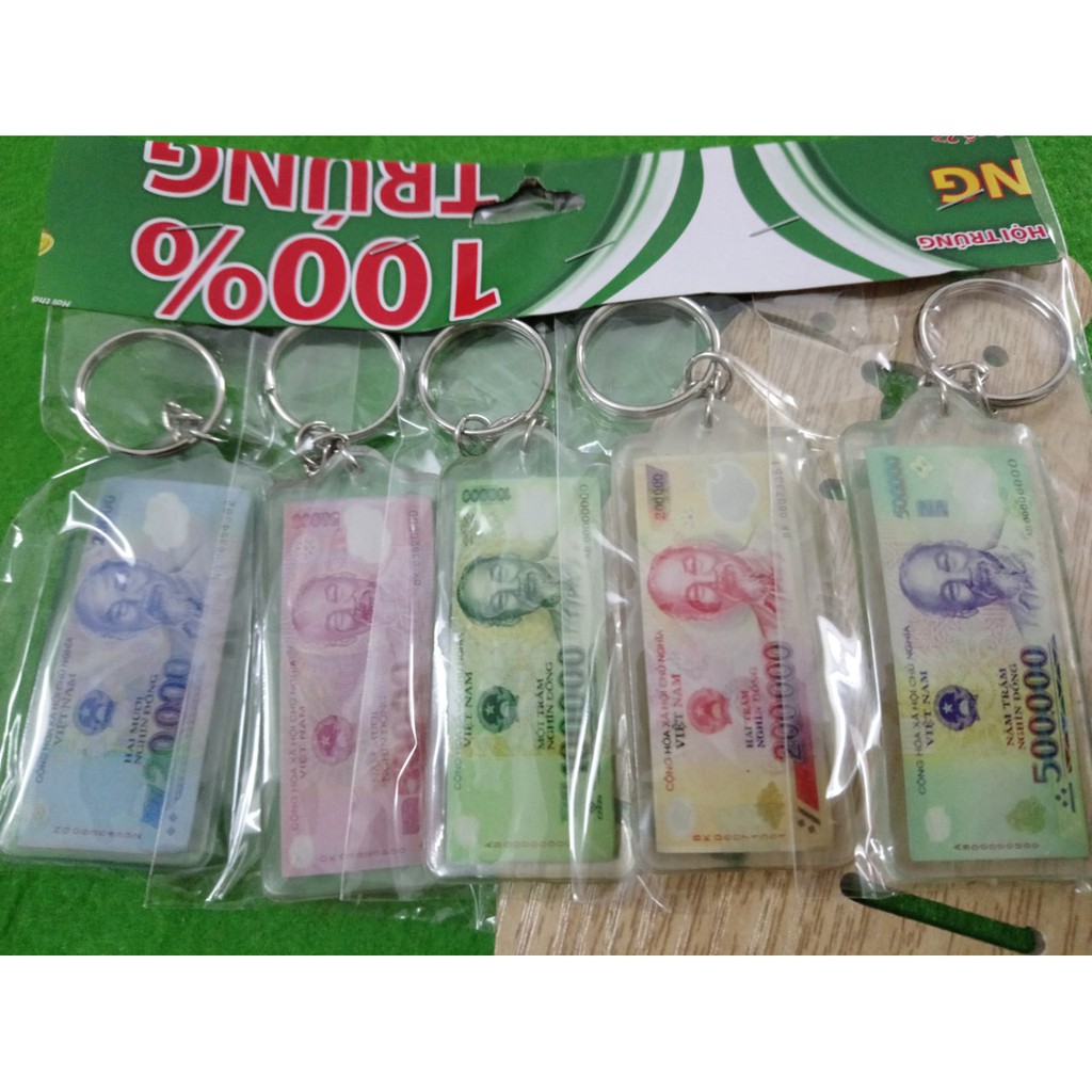 combo 5 móc khóa mẫu đẹp. hàng đẹp hơn hình nha các bạn. Giá 35k/ 5 cái. hàng luôn có sẵn nha các bạn