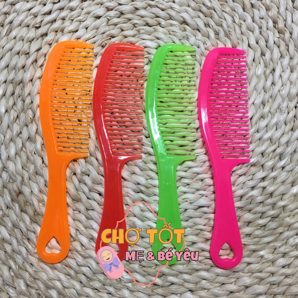 LƯỢC NHỰA CHẢI TÓC