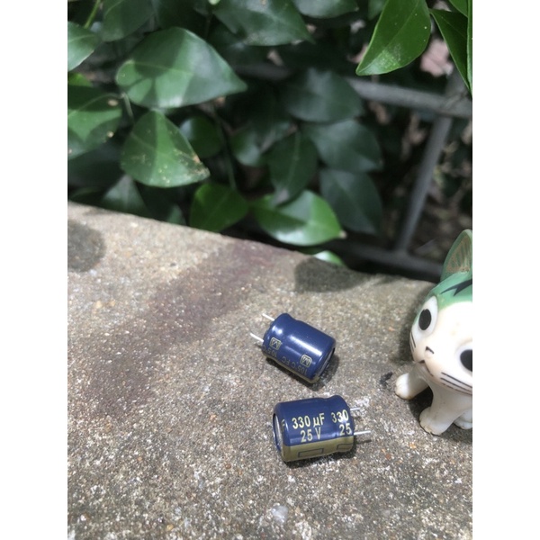 Tụ Panasonic FC 330uf 25V mới chính hãng