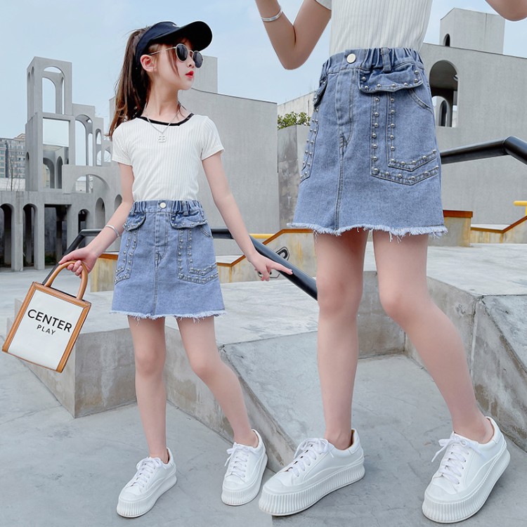 Chân Chân Váy Denim Ngắn Đính Đinh Tán Cho Bé Gái