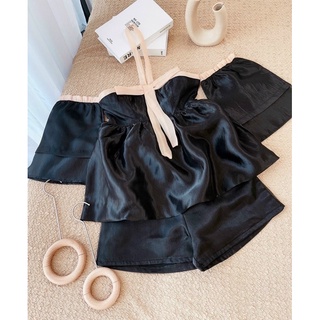 SET ÁO TRỄ VAI NƠ KÈM SHORT