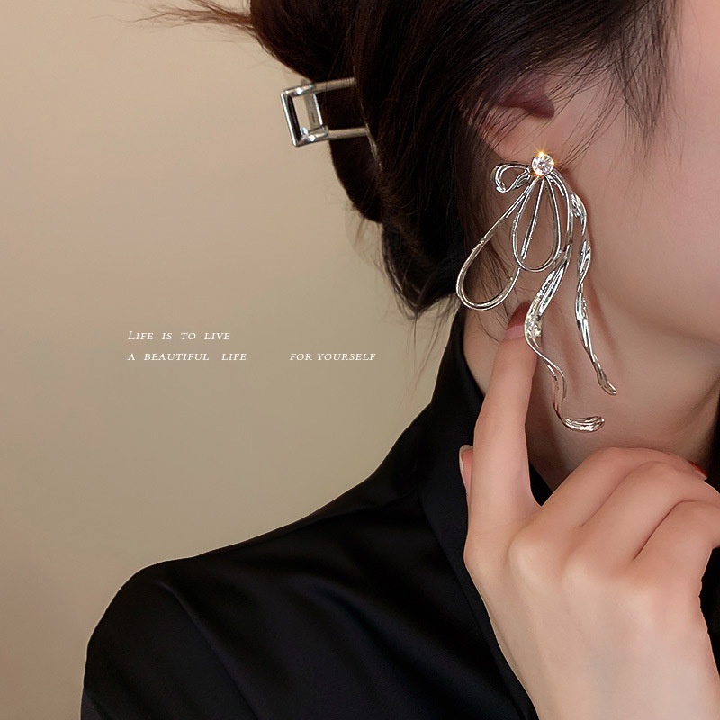 Đôi khuyên tai mạ bạc 925 hình nơ đáng yêu cho nữ