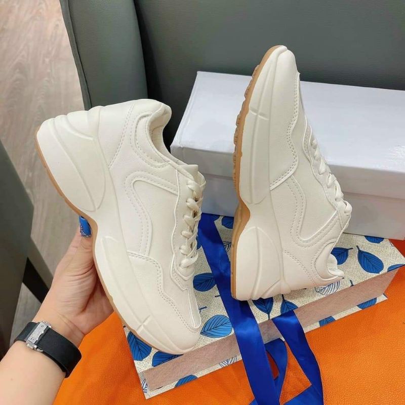 Giày thể thao nữ đơn giản nâng đế 5p nhẹ nhàng BaTa