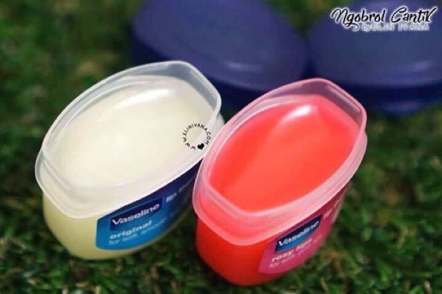 Sáp Dưỡng Môi Mềm Mịn Vaseline Lip Therapy 7g