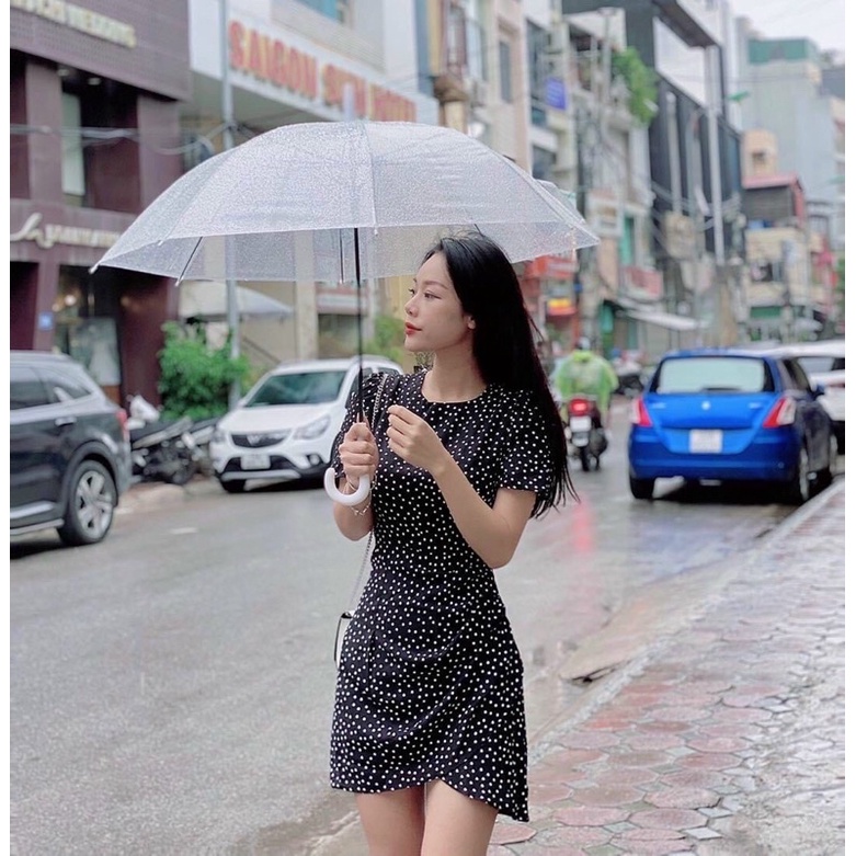 Váy chấm bi đen
