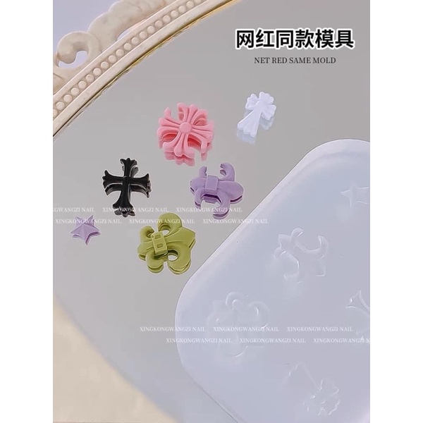 Khuôn làm charm phong cách cá tính