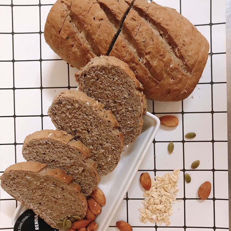 Bánh mì đen nguyên cám ăn kiêng mix hạt 300g (10 lát)