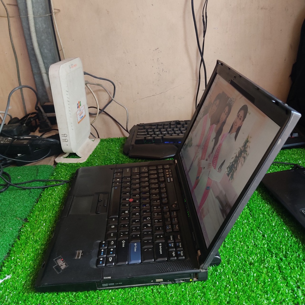 Laptop Thinkpad Lenovo T61 dùng cho học tập, văn phòng, giải trí (Used)
