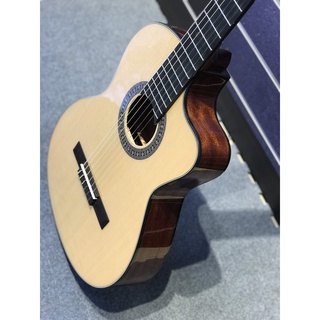 Đàn guitar classic có EQ thùng mỏng chất lượng tốt