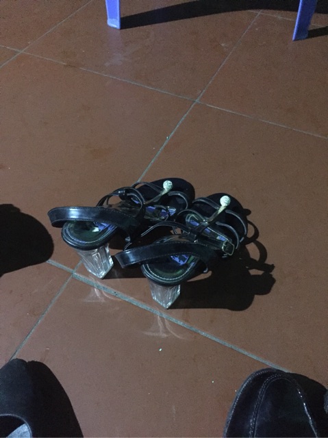 Thanh lý giày 50 k