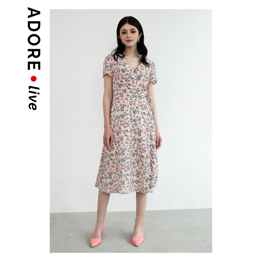 Đầm midi hoa nhí hồng xếp ngực chéo 2LVA2011 ADORE DRESS
