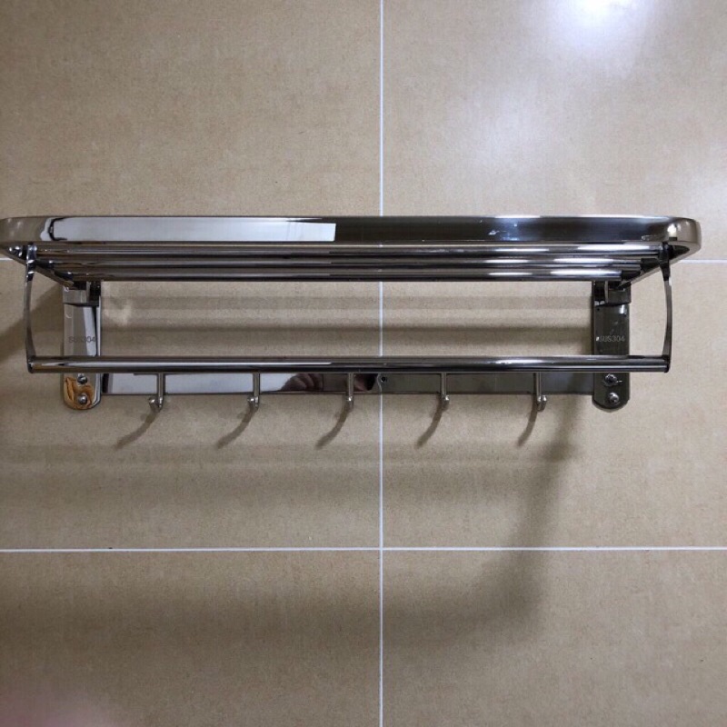 Vắt khăn giàn inox 304 kiểm hàng thoải mái