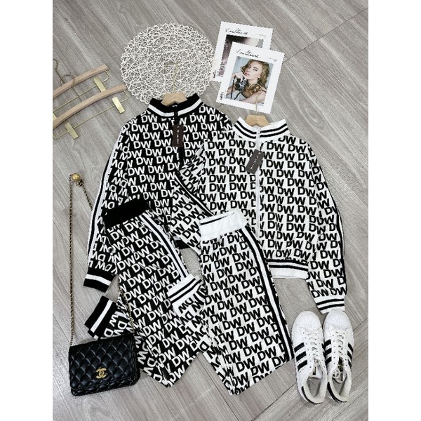 BỘ THỂ THAO CỔ KHOÁ DW 2 MÀU